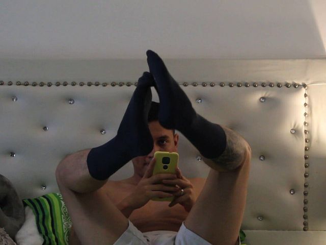 New Video of Male Feet (Tomas Styl)