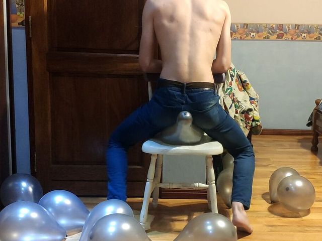 Popping a Massive Amount of Ballons - Custom Vid (Floatie Boy)