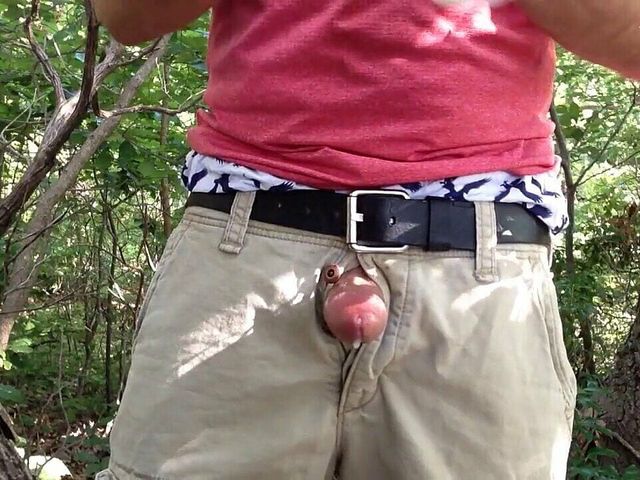 Wanking in the Woods and Cumming. Verbal. (Tjenner)