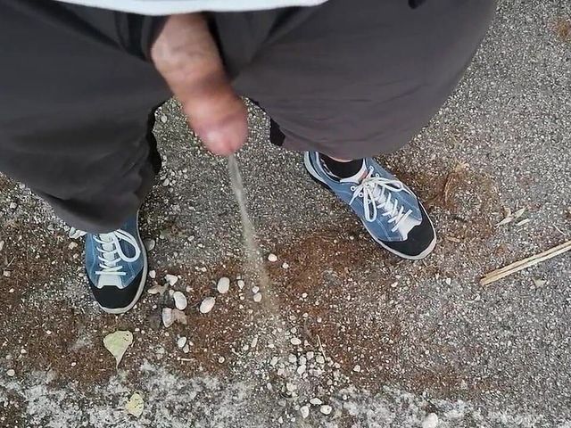 Piss and Cum Outdoor in a Park (Cicci77 cum for you)