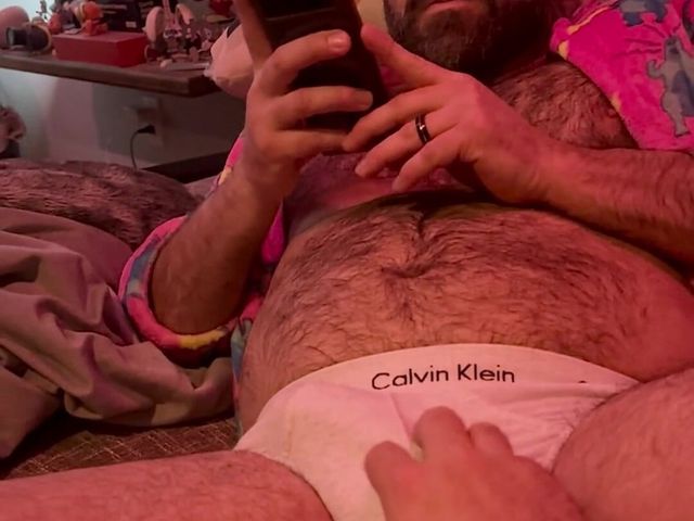 Into Underwear (Huzzbearz)