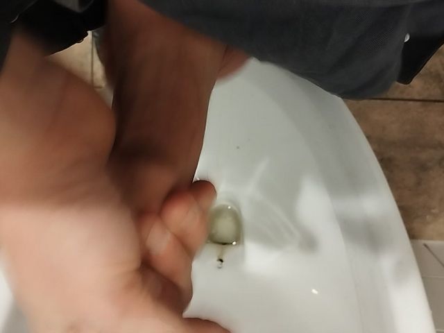 Toilet Masturbation POV (Bayer)