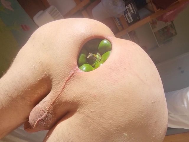 Huge Pepper in My Streched Asshole (Giantasshole)
