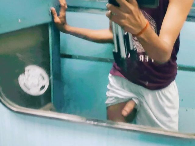 Desi Gay on Train (Tani) Desi Gay on Train (Tani)