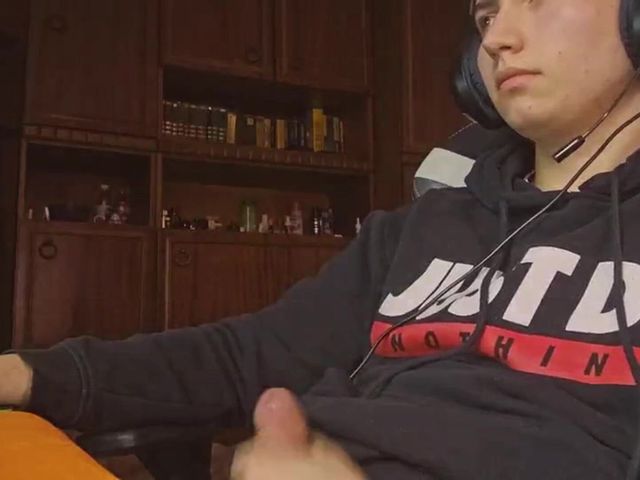 Gamer Boy Massive Cum - with Face (Cocky boy)