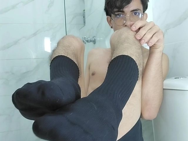 Exclusive Video for Foot Fetishists, Enjoy It with Me (Isak Perverts)