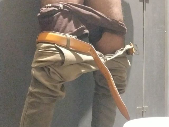 Masturbating in Public Toilet for You (Tamil 10 inches BBC)